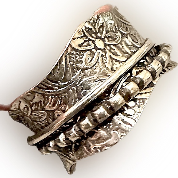 Jewelry - NEW Silver Anxiety Relief Ring | 8 1/2